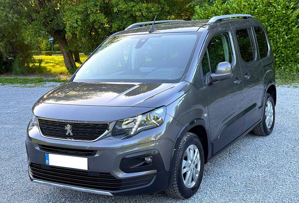 Peugeot 1.5 BlueHDi 1ier Propriétaire, Car Play, 7places !