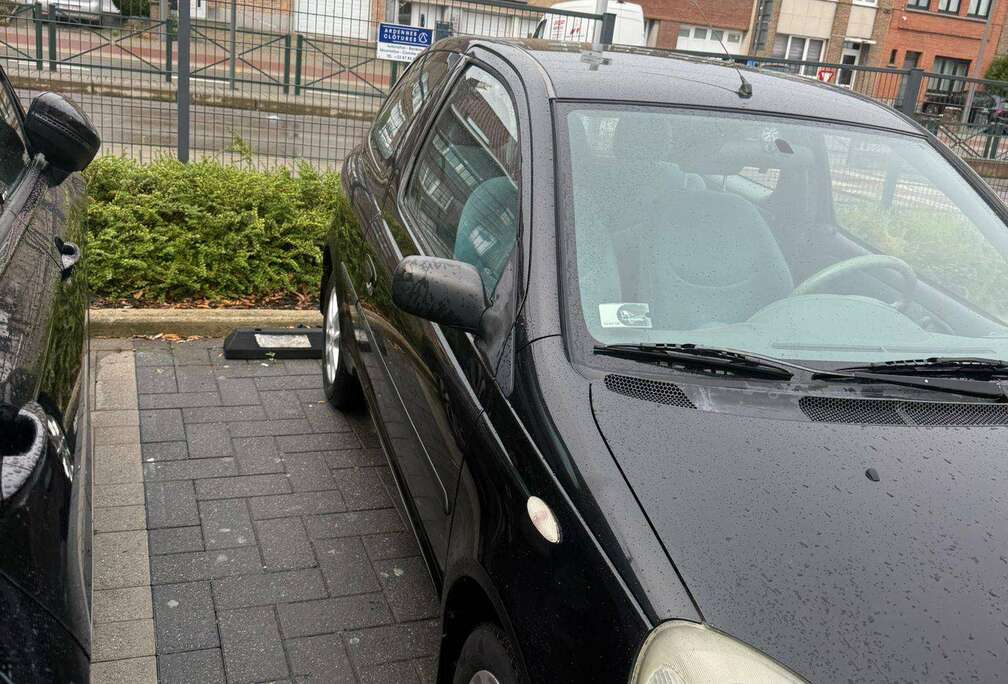 Toyota 1.3i VVT-i 16v Linea Luna
