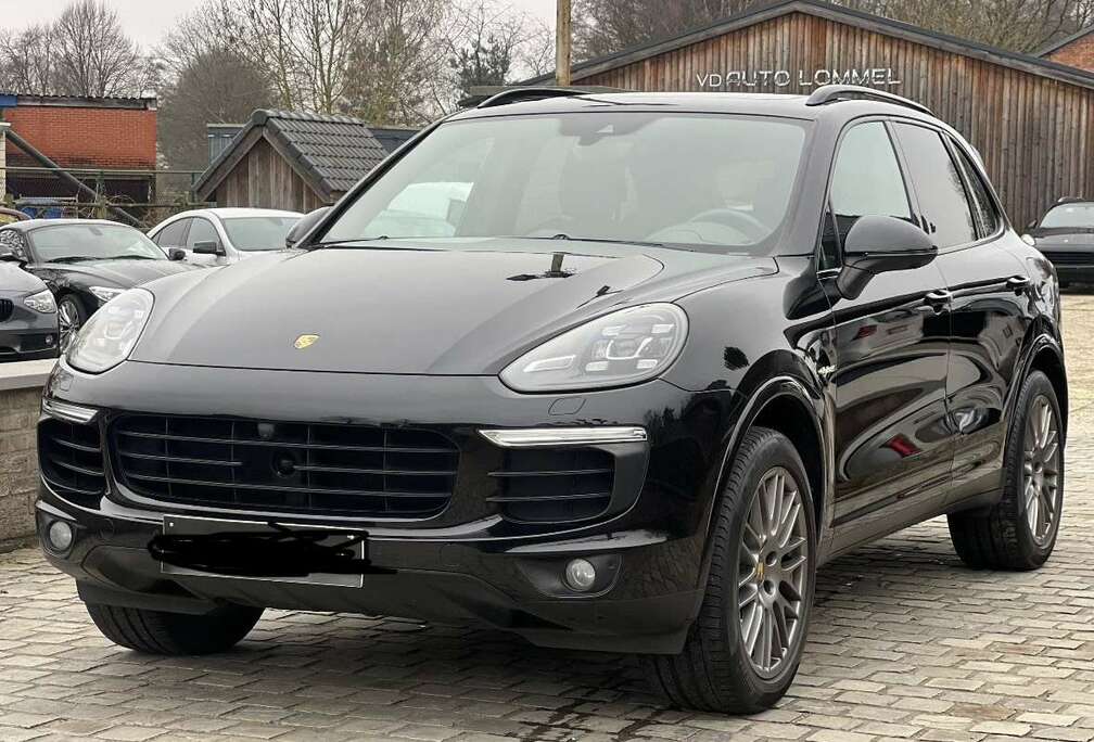 Porsche S Hybrid Tiptronic