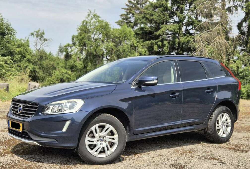 Volvo 2.4 D5 185PS -6Gang Schalter-Navi-Kamera-Pdc