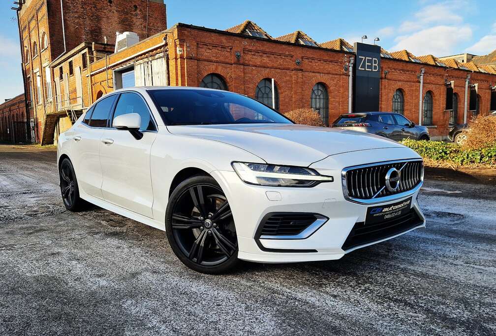 Volvo 2.0  AWD PHEV \