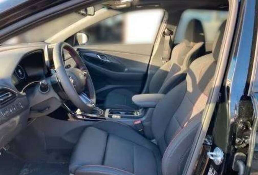 Hyundai i30 1.6 T-GDi Sky DCT Sky