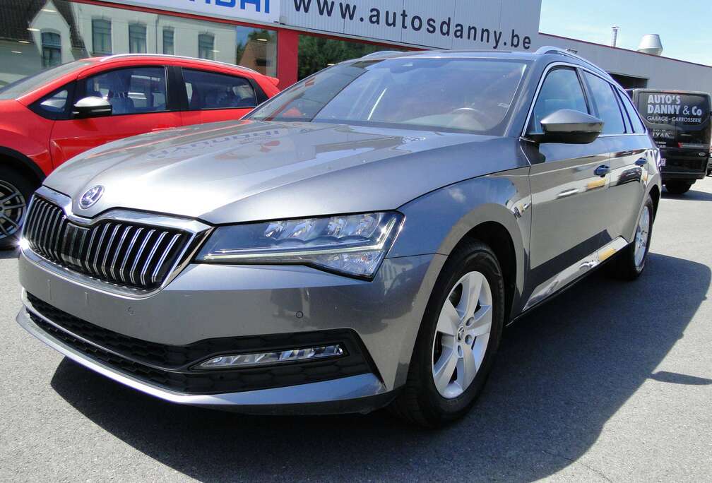 Skoda Superb Combi 1.5 TSI automaat trekhaak camera