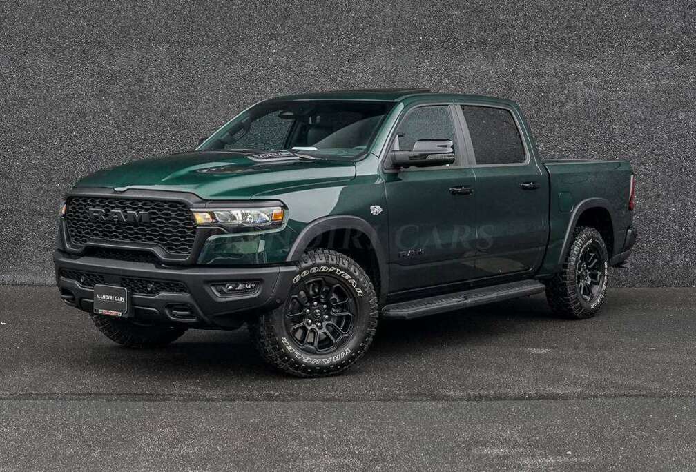 Dodge 2026 RAM 1500 Rebel 5.7L V8 HEMI! €84000 Serrano Green Metallic +AIR SUSPENSION