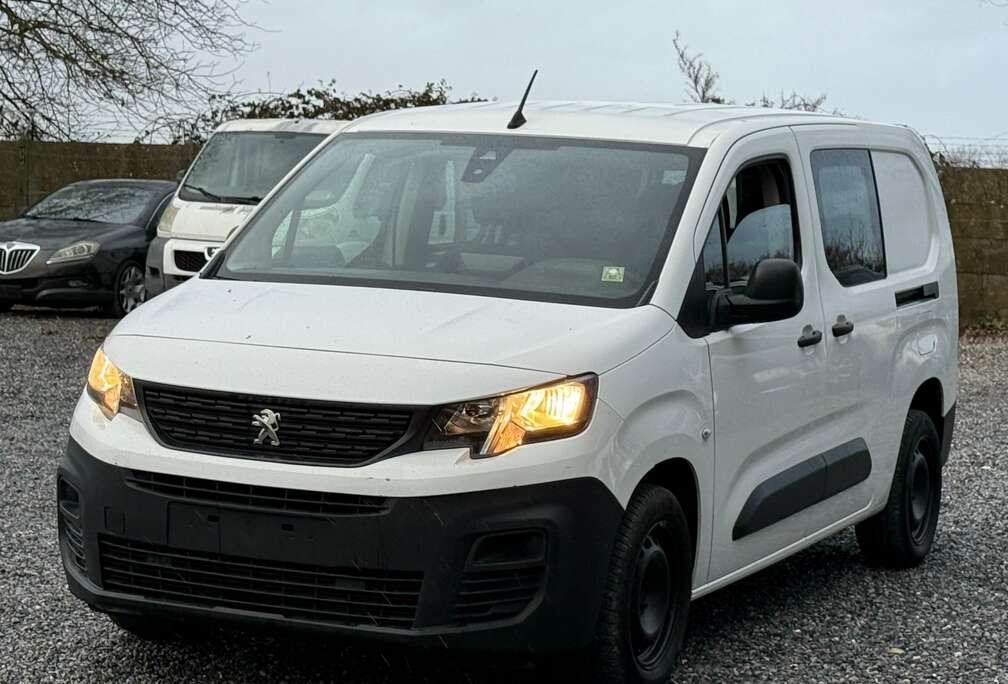Peugeot 1.5 BlueHDi L1 STD - DOUBLE CABINE