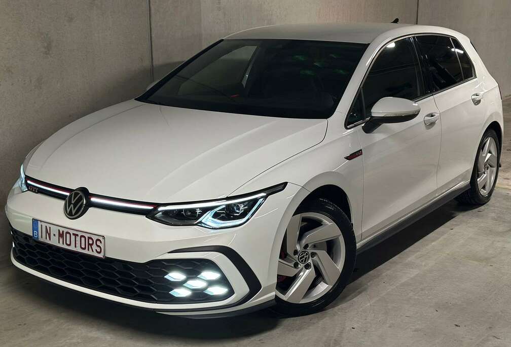 Volkswagen 2.0i *IQ LIGHT *SFEER *CARPLAY *DODEHOEK *HARMAN