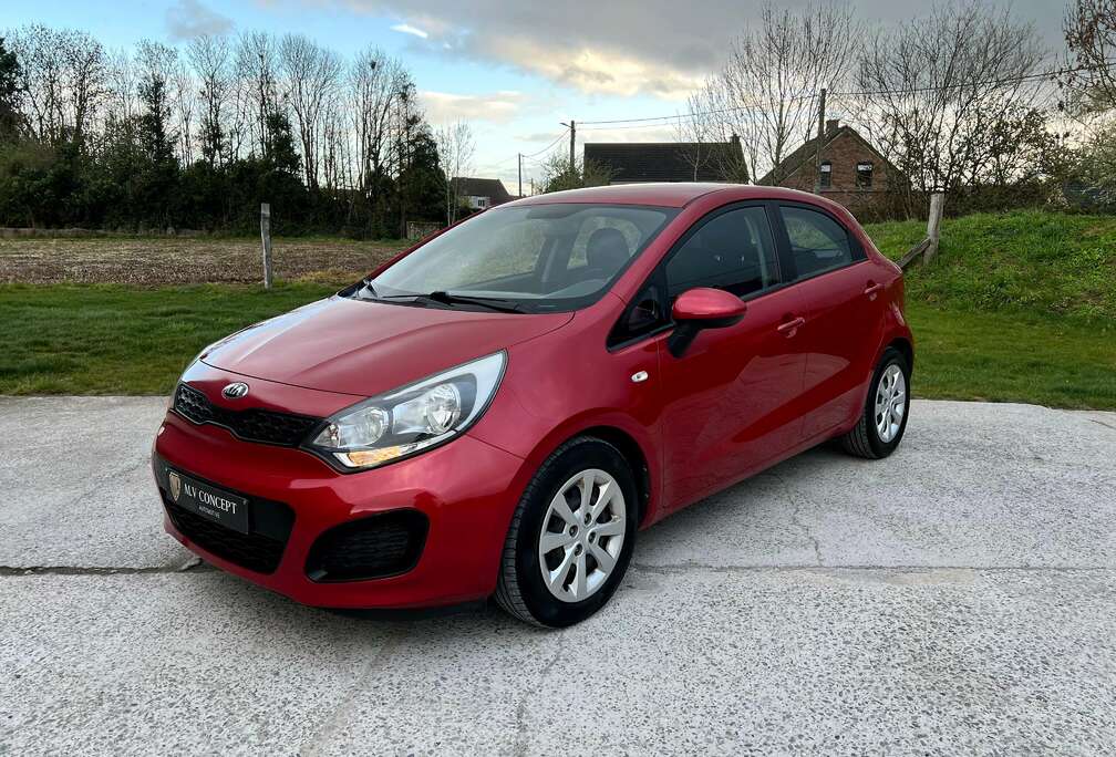 Kia **Airco  12 mois de Garantie **