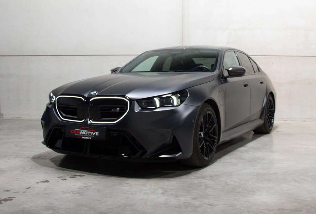 BMW FULL OPT / FULL PPF / TRKHK / CARBON PACK / B&W / M DRIVER PACKAGE / COMF PACK / DRIVING + PARK ASS PROF / CUSTOM EXHAUST
