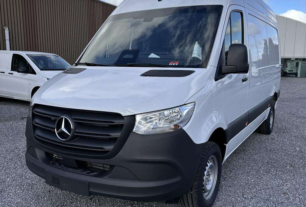 Mercedes-Benz 319 CDI GB L2 RWD 3.5T PRO Stabilisatieniveau II,