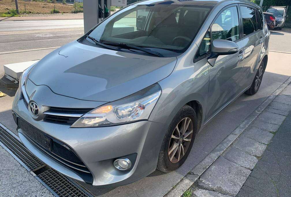 Toyota Verso 2.0 D-4D Active 5pl.