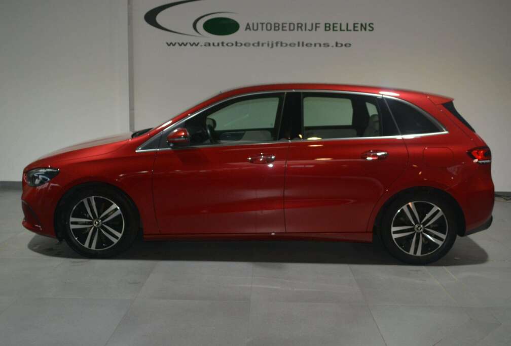 Mercedes-Benz B 250 4Matic 7G-DCT Edition / NAVI + CAM/ DISTR.