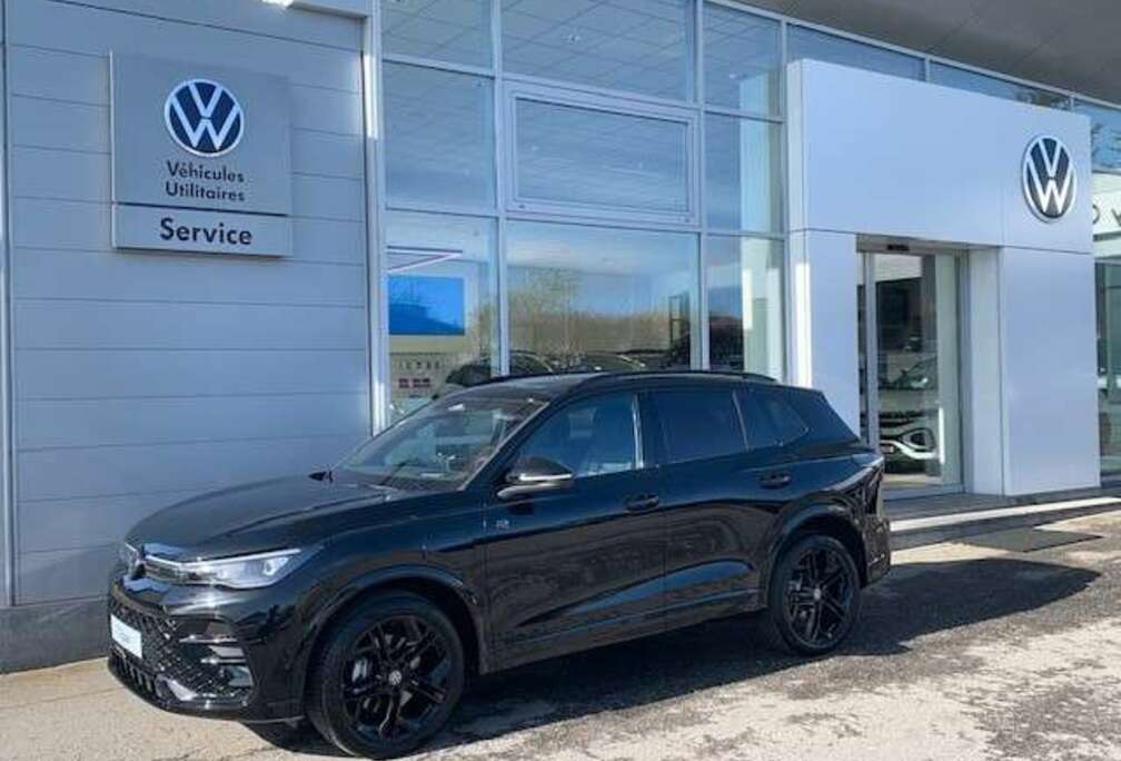 Volkswagen R-LINE BLACK STYLE 1.5 eHYBRID 177CV DSG6
