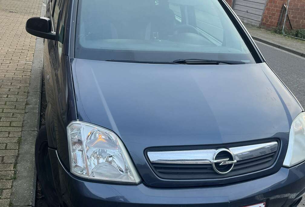 Opel 1.7 CDTi Cosmo DPF