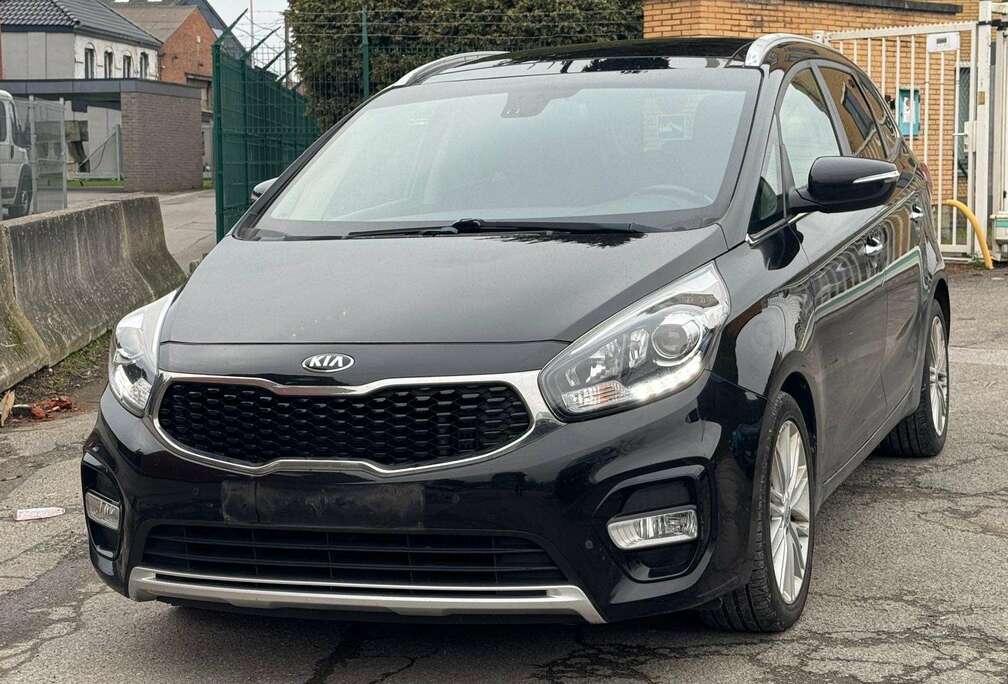 Kia 1.7 CRDi / 7 PLACES / FACELIFT / CAMERA / NAVI