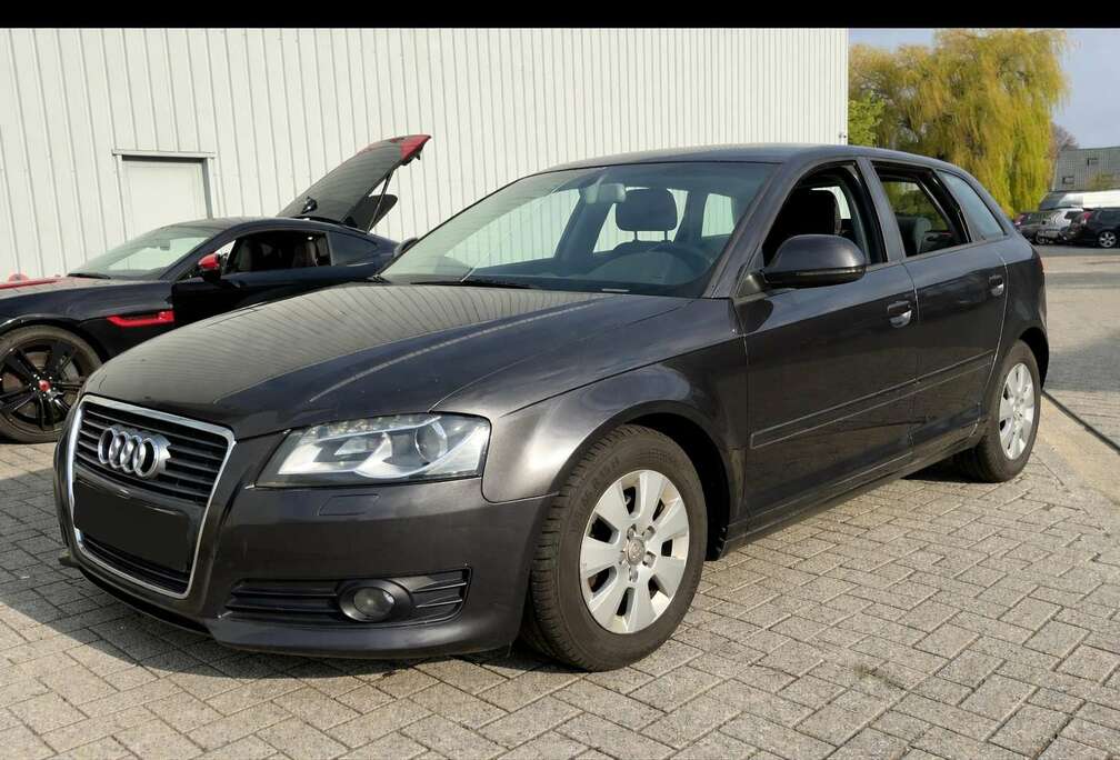 Audi Sportback 1.6 TDie Xenon  Premier Propriétaire