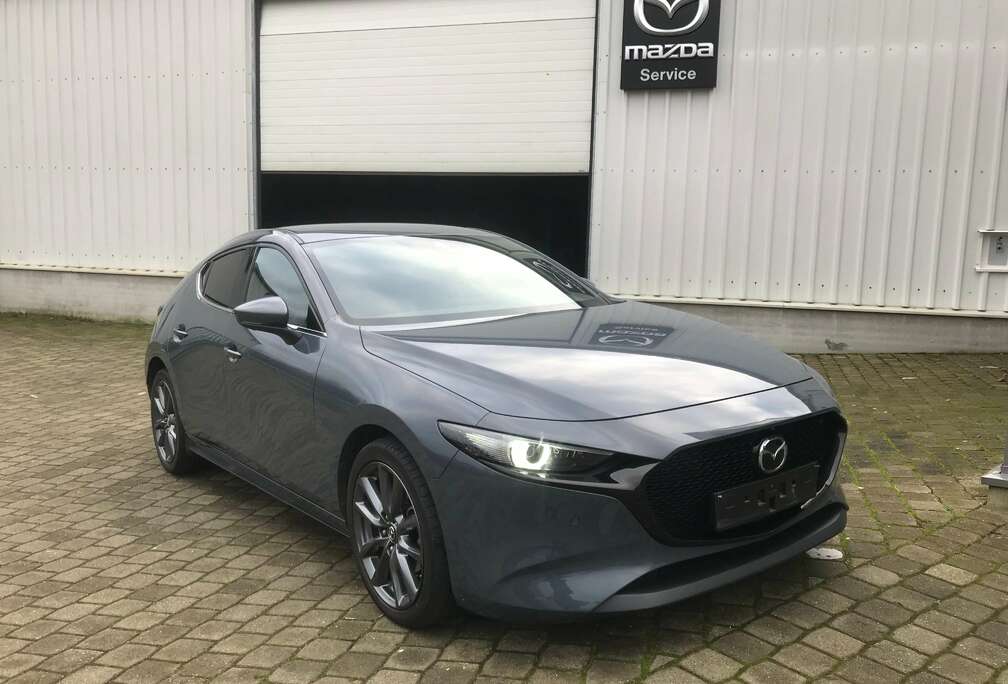 Mazda Hatchback 2.0i e-Skyactiv-G Skycruise FULL OPTION