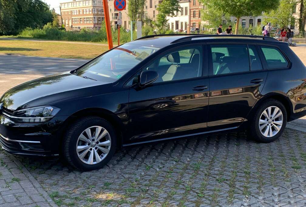 Volkswagen Golf SW 1.6 SCR TDi Highline DSG