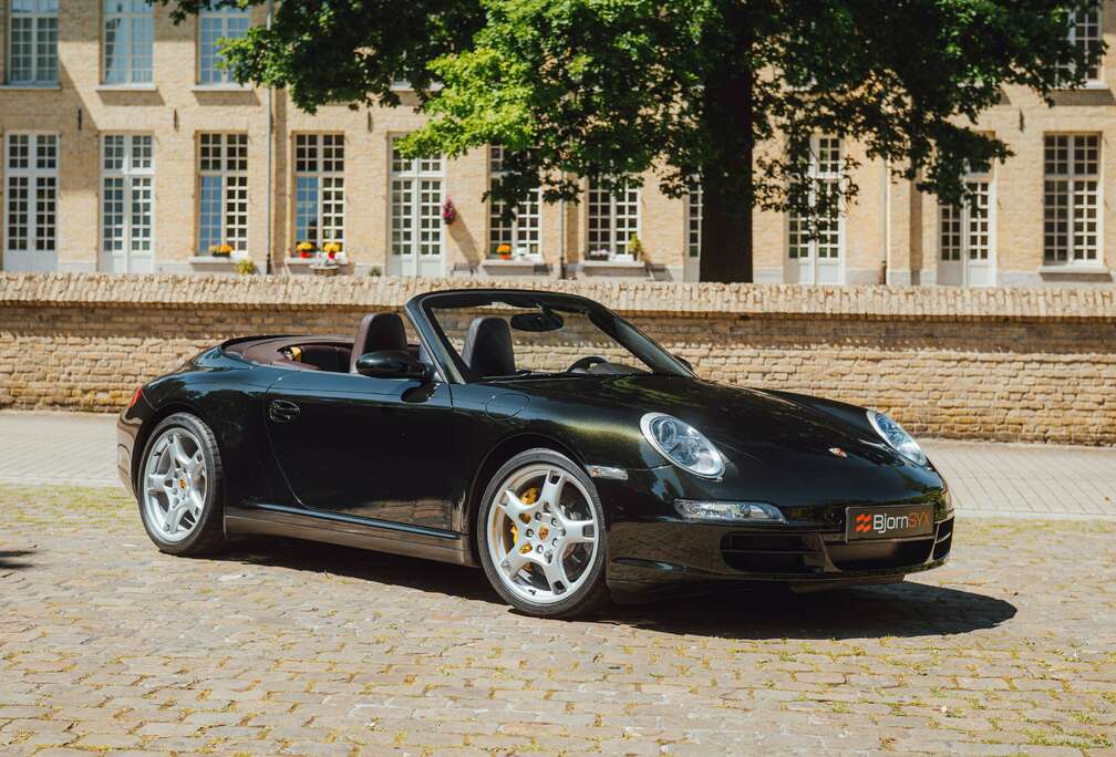 Porsche 4S  Dunkenolivegrun  Exclusive  A1 Condition
