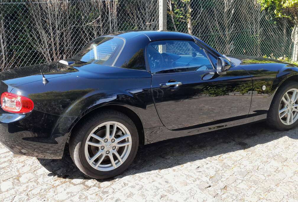 Mazda MX-5 Roadster Coupé 1.8i Active