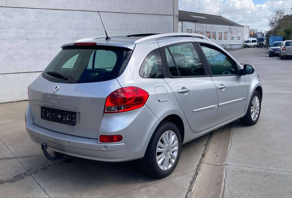 Renault Break 1.2TCE benzine 2010**106000km*EURO 5*FULL OPTIE*PANO DAK*TREKHAAK*PARKEERSENSOR*LEZ OK