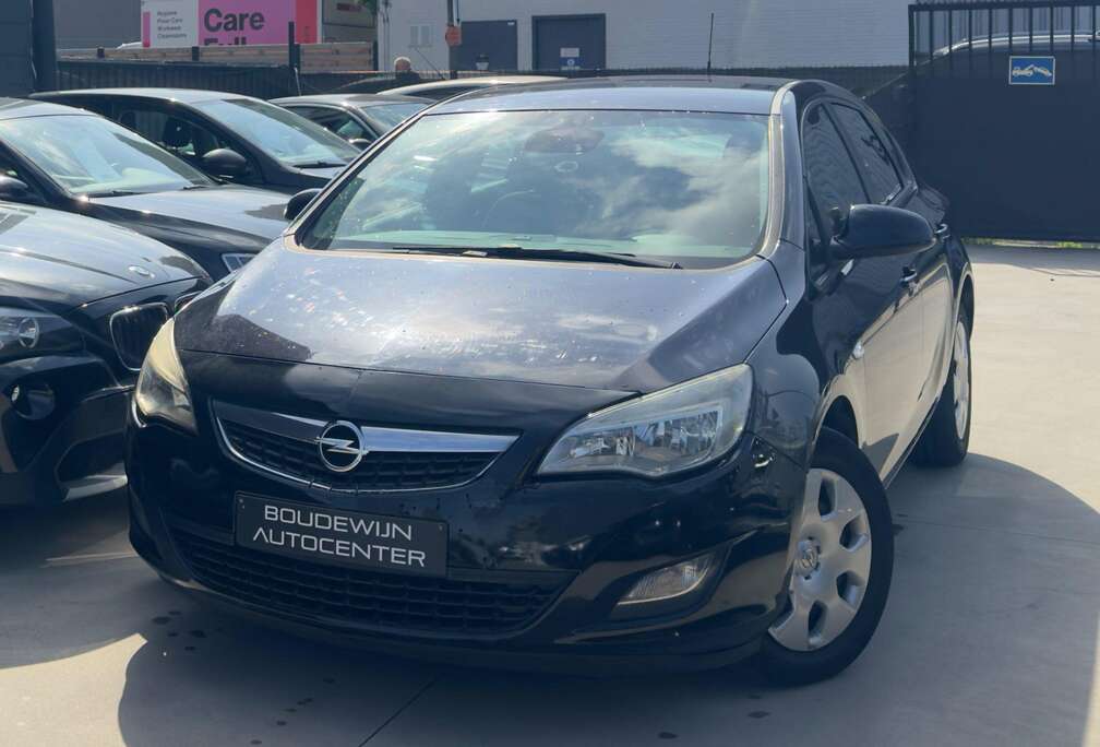Opel Astra 1.6i Enjoy