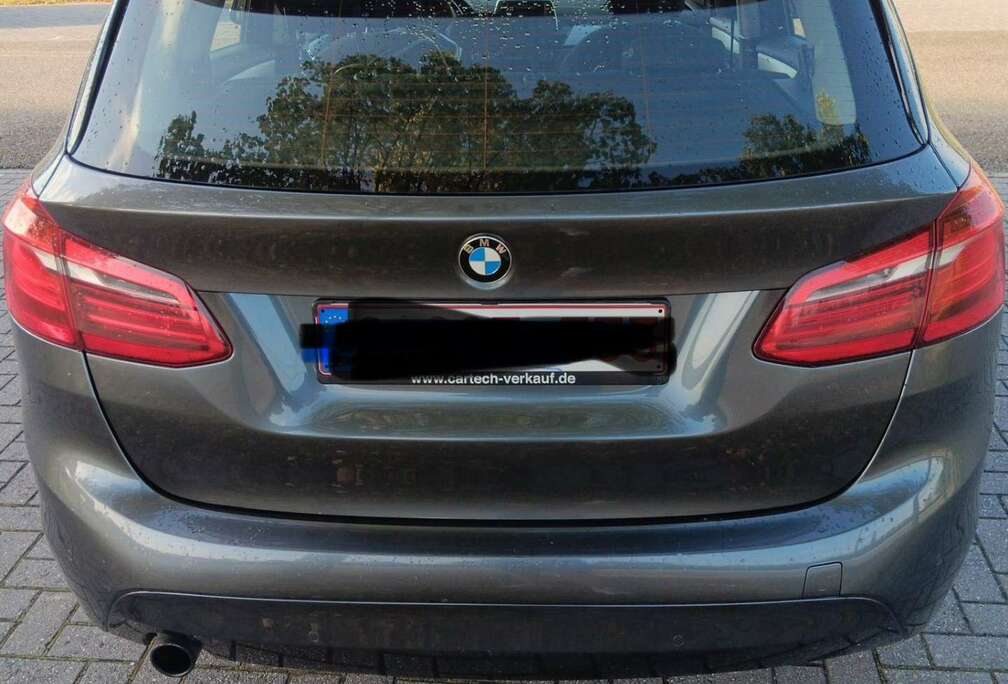 BMW 218i Active