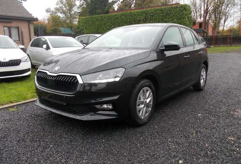 Skoda Fabia 1.0 TSI DSG  NAVI-CARPLAY-LED-CRUISE-LANE...