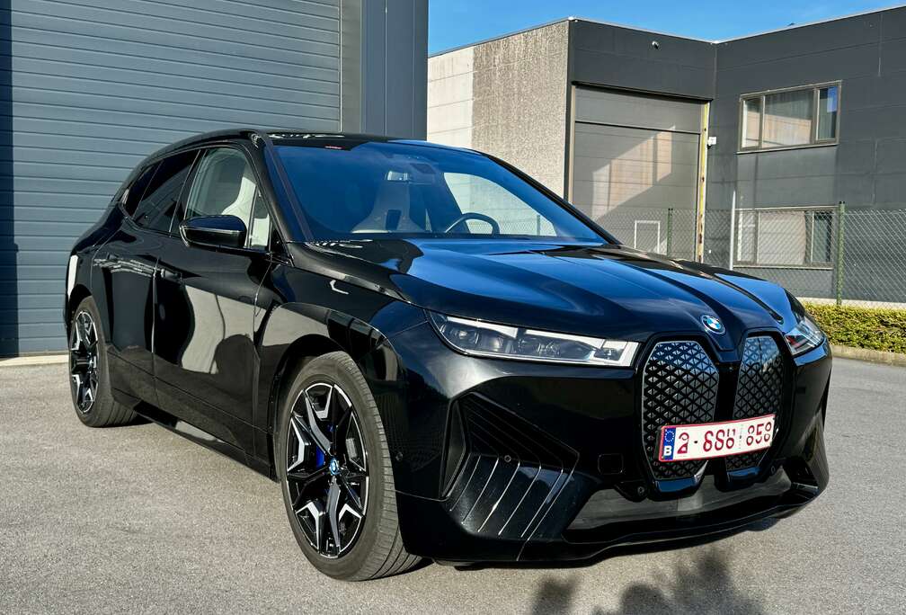 BMW iX 76.6 kWh xDrive40