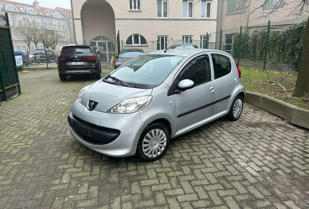 Peugeot 1.0 essence Prête à immatriculer