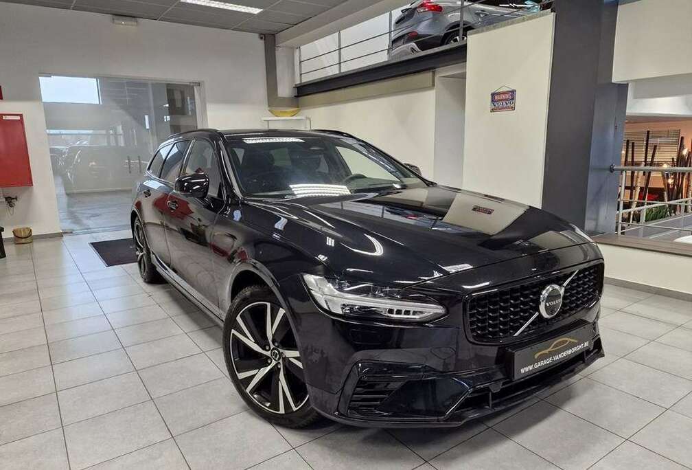 Volvo PLUS DARK PHEV