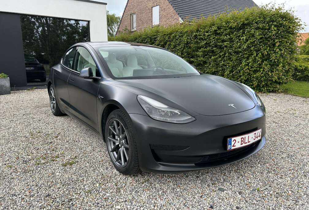 Tesla Standard Range Wrapped Mat Black BTW Wagen
