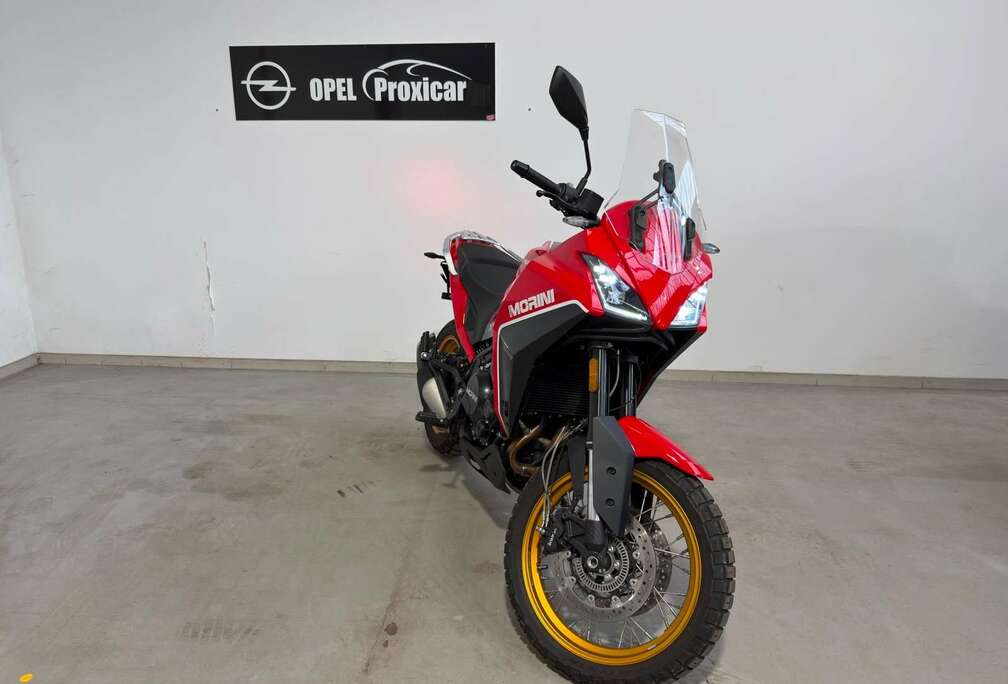 650 Red Passion Gold Wheel **Moto Démo**