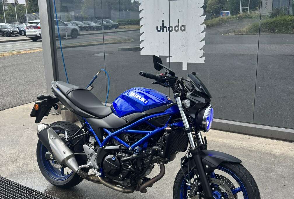 Suzuki * 09/2025 A2 * Garantie jusqu’en septembre 2030 *