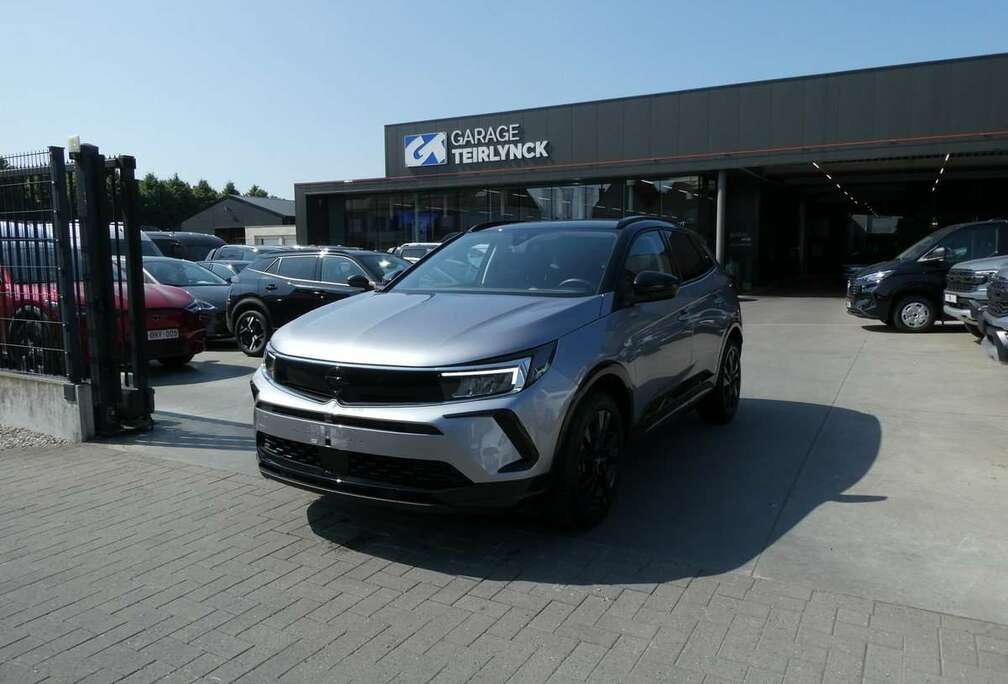 Opel 1.2 i benzine 130pk GS-Line Camera \'23 (29917)