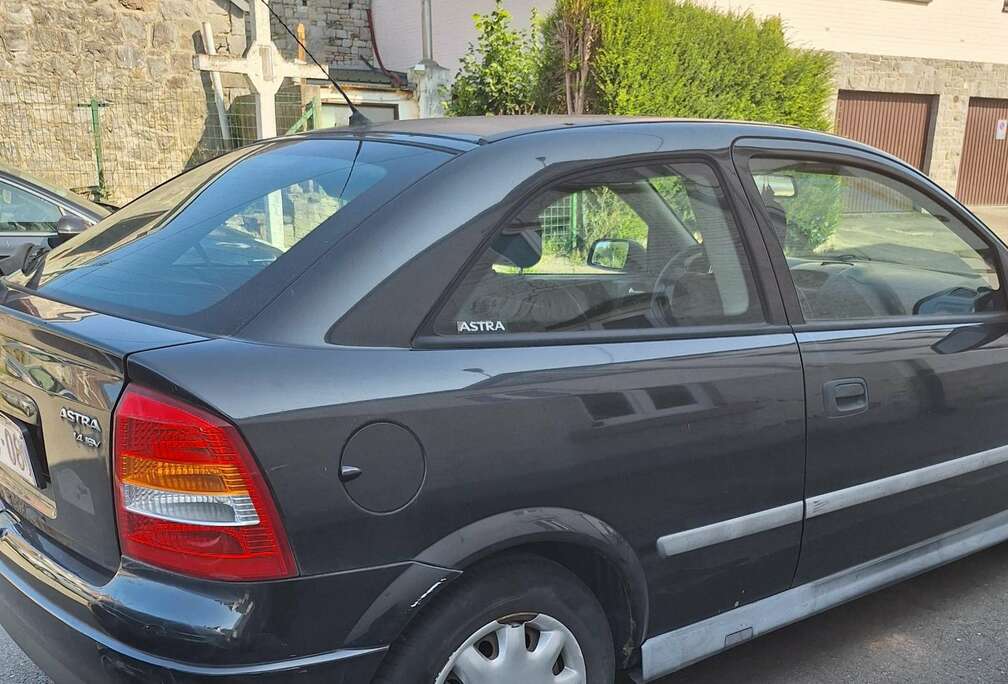 Opel 1.4i XE 16v Comfort