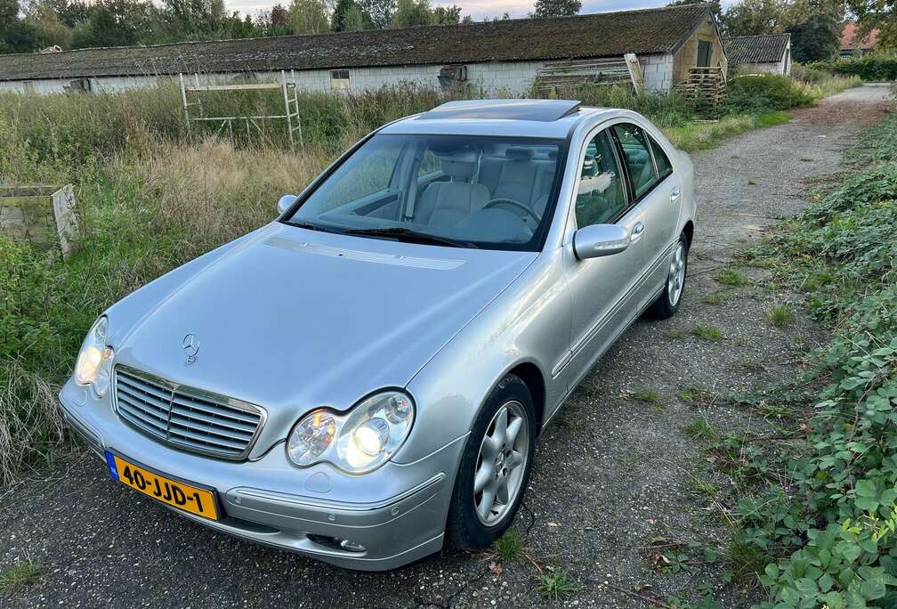 Mercedes-Benz Elegance Schuifdak Xenon  Youngtimer Zeer nette