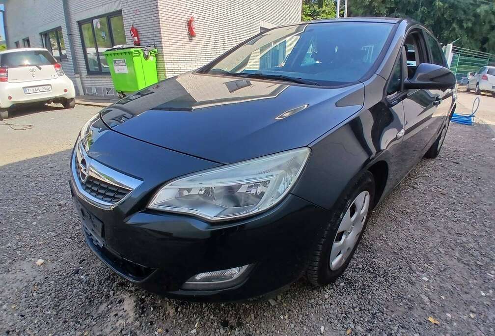 Opel Astra 1.3 CDTi ecoFLEX Enjoy 150 Years DPF