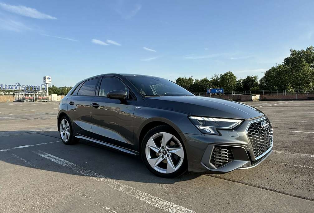 Audi Sportback 35 TDi Full S-line 150cv
