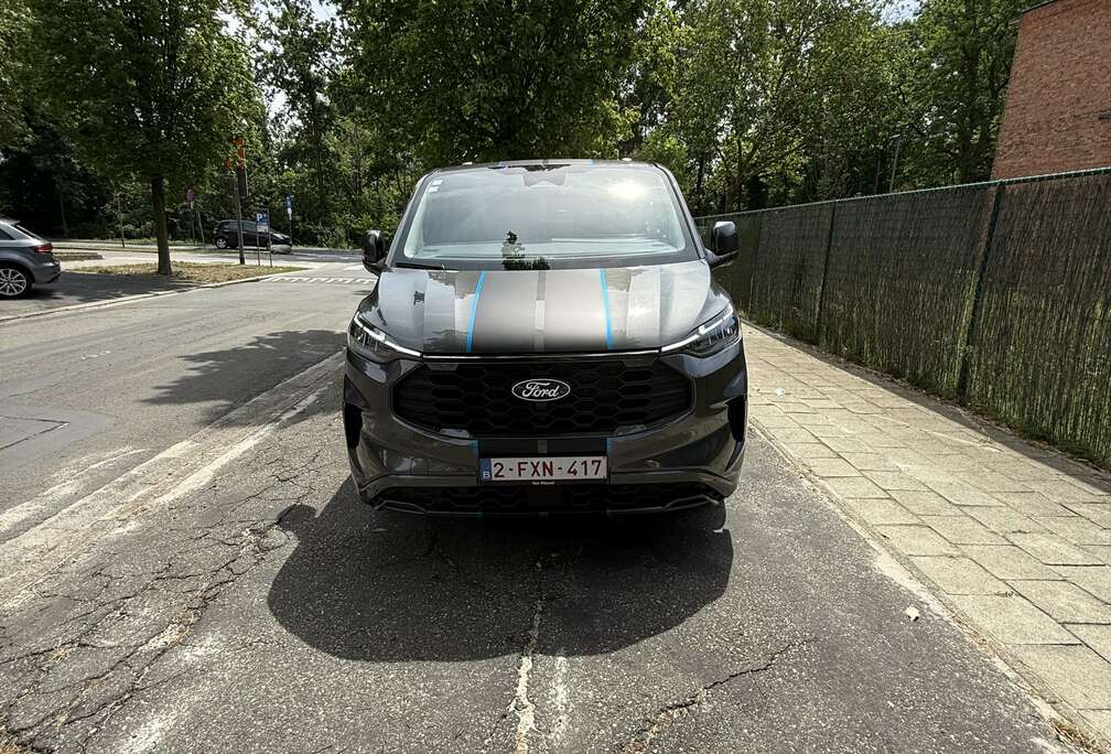 Ford 2.0 TDCi L2H1 Limited AWD S/S (EU6.2) Sport