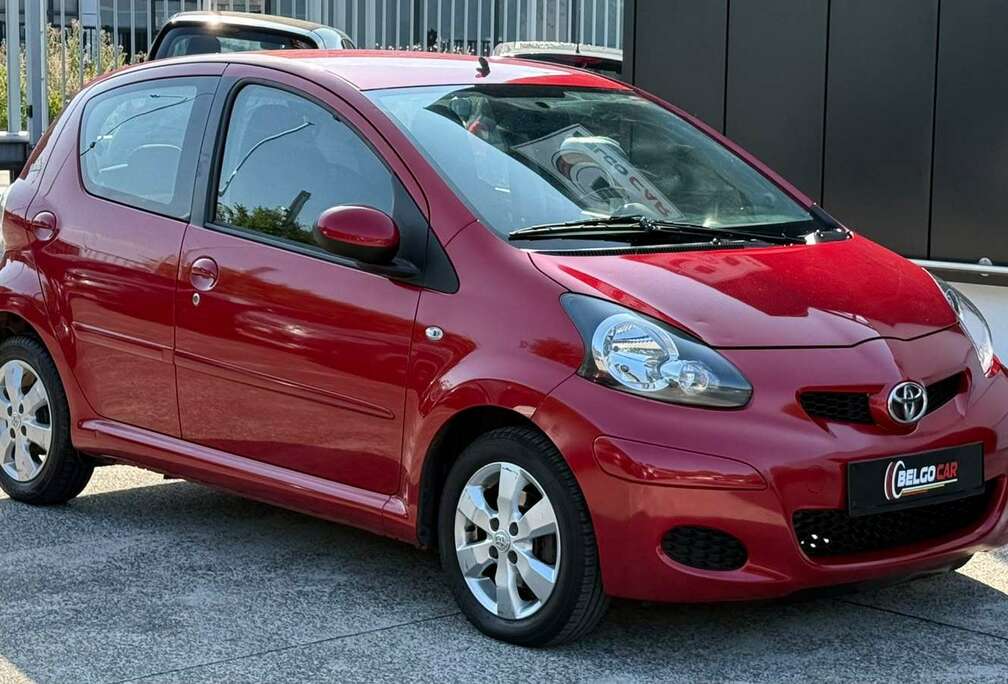 Toyota 1.0 ESSENCE - CONTRÔLE TECHNIQUE OK