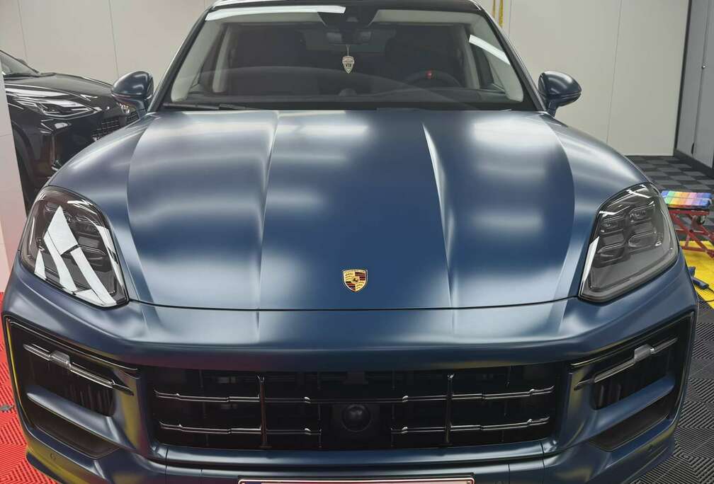 Porsche Coupé E-Hybrid 3.0 Turbo V6 (346 kW)