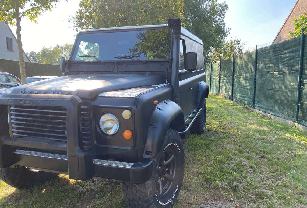 Land Rover 110 hardtop