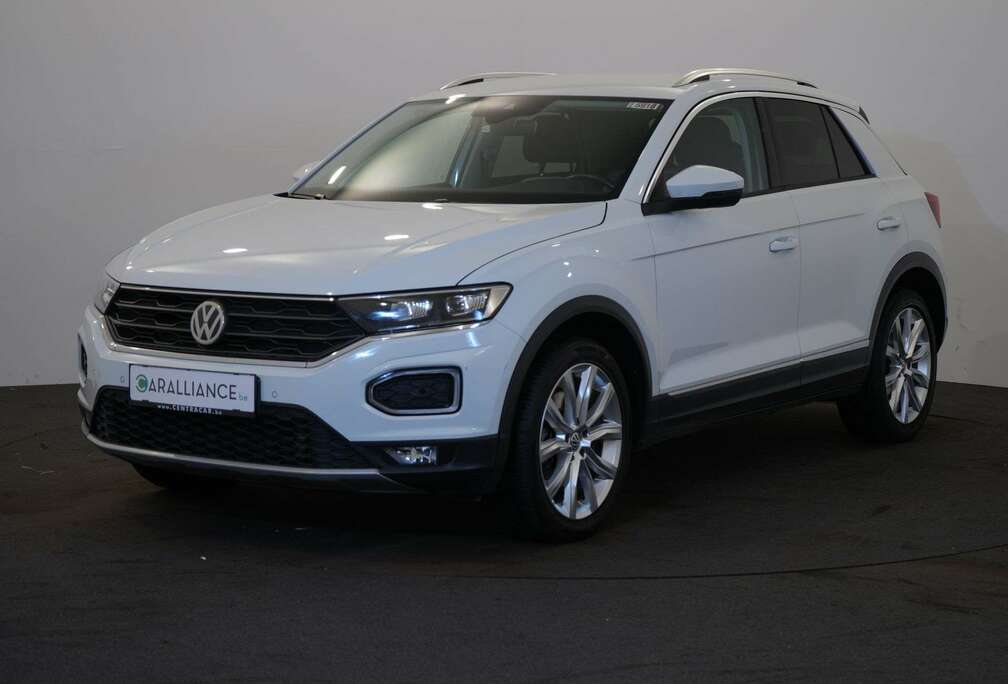 Volkswagen Sport 2.0TDI 4Motion DSGLEDNaviACCATR