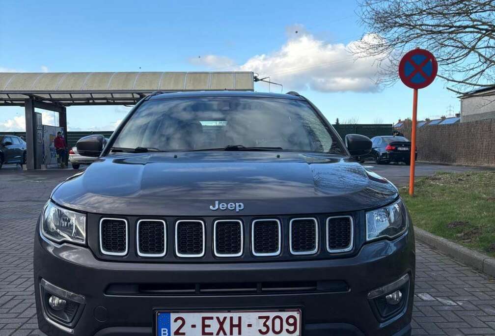 Jeep 1.4 Turbo 4x2 Sport