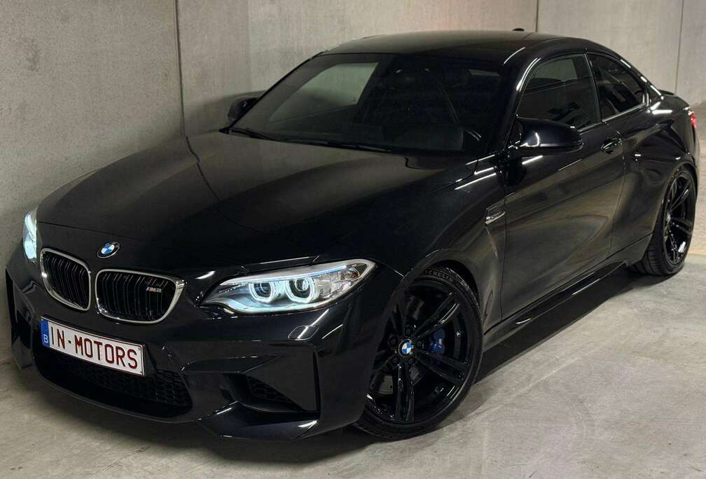BMW 3.0i  H&R SCHROEFSET  KEY-LESS  HARMAN  CAMERA  ZETELVW.  ADAPTIVE  LAGE BIV
