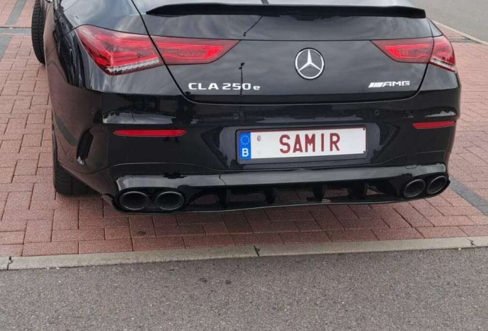 Mercedes-Benz e 8G-DCT AMG Line