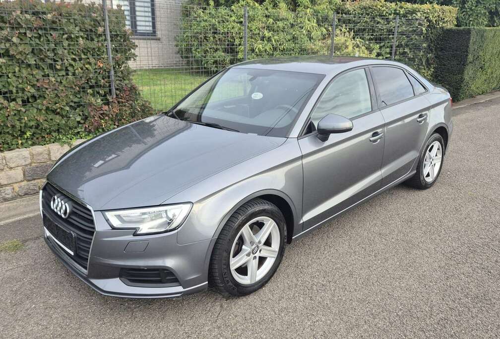 Audi Berline 1.6 81kw//FaceLift//Euro6b/2017/GPS/Xenon