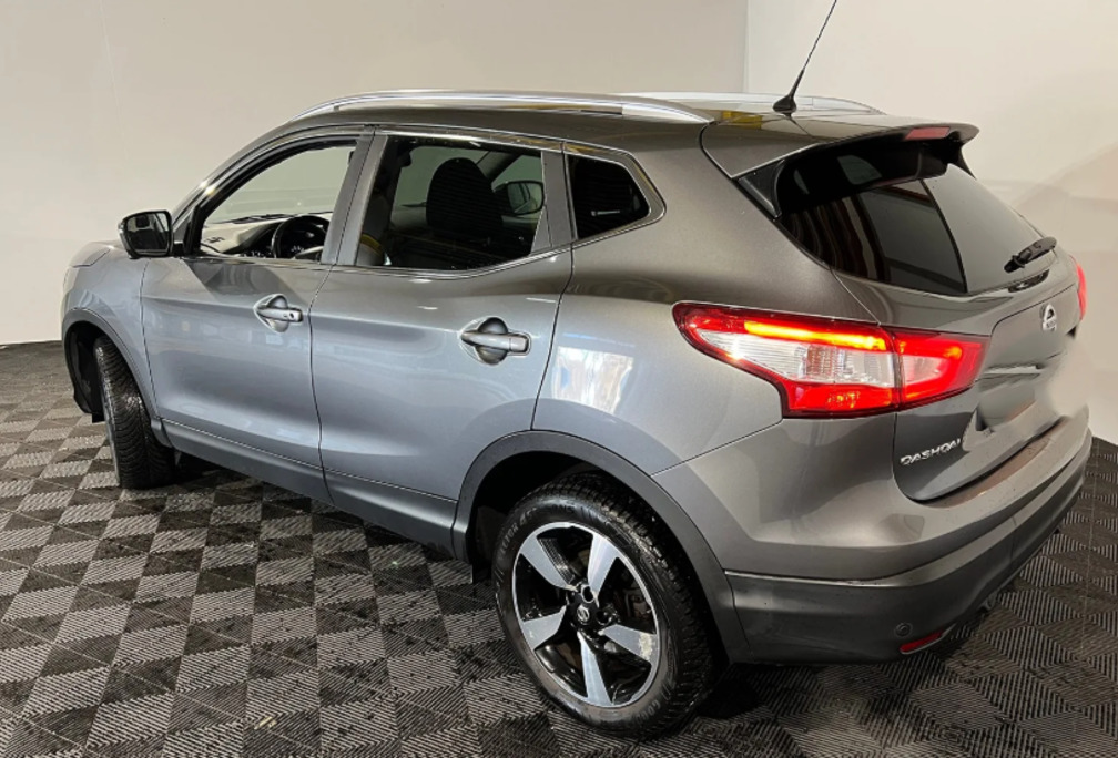 Nissan Qashqai 1.2 DIG-T 2WD Connect Edition