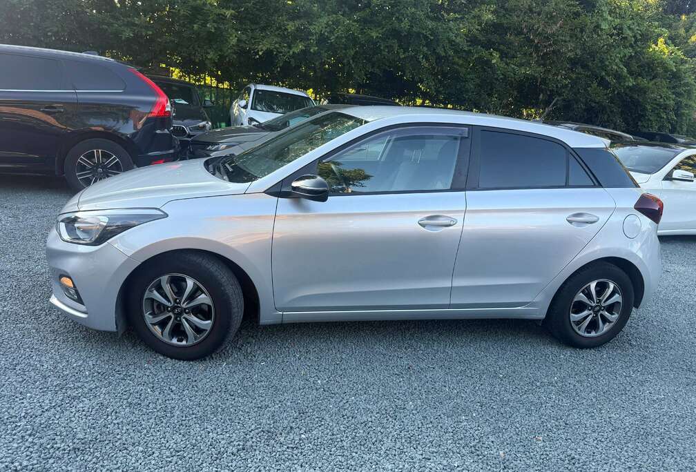 Hyundai i20 1.0 T-GDi Automatique Clim  Car Play*Park distance*