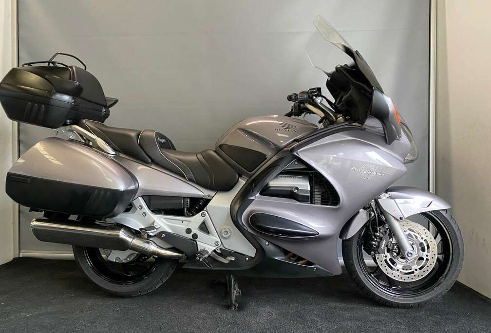 Honda HONDA ST 1300 PAN EUROPEAN***VERKOCHT***